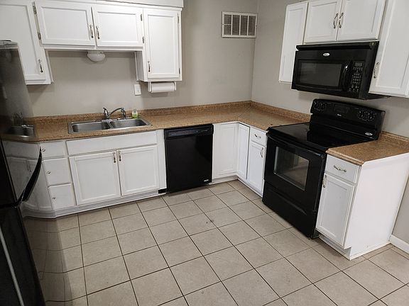 5th image of 2711 S Norwood Ave