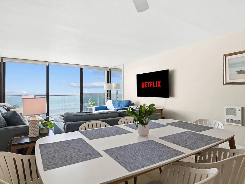 4767 Ocean Blvd #911