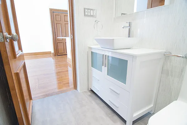 Rented by WAM Partners - William Moses Co. | media 89