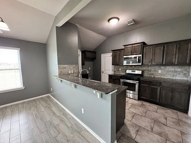 4725 Pyrope Ln — Photo 4