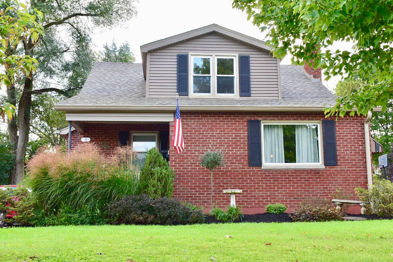 99 Tebbs Ave photo 1