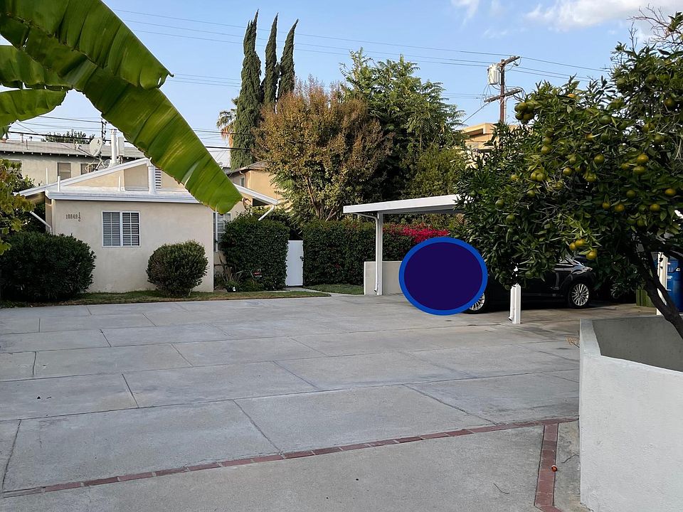 1st image of 10849 Blix St #1/2