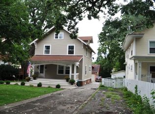 657 42nd St, Des Moines, IA 50312