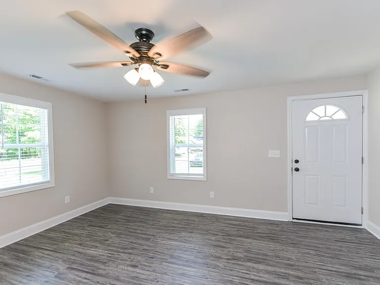 758 Tigler Ct — Photo 11