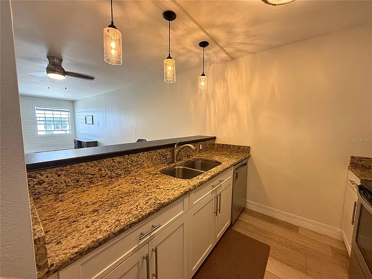 4821 W McElroy Ave #D210 — Photo 18