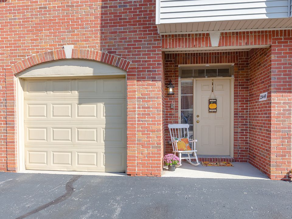 1st image of 23449 Williamsburg Cir