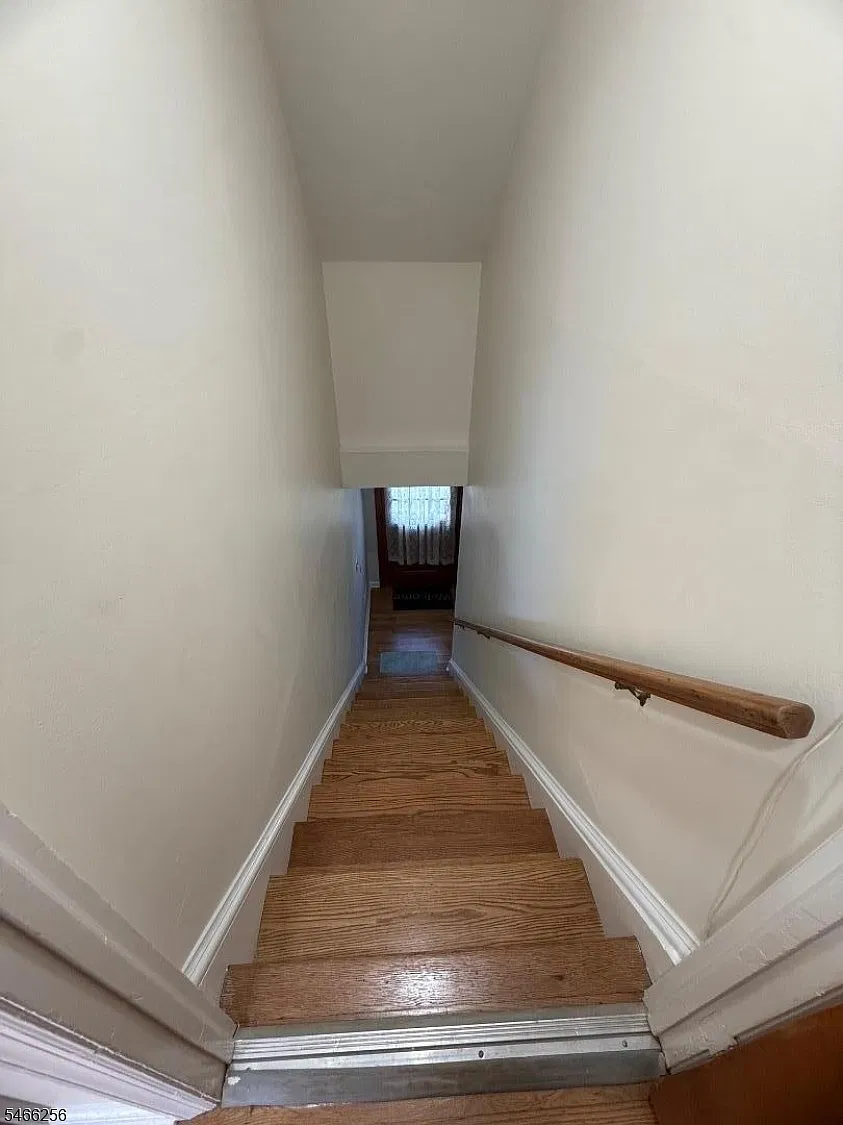 2 bed, 1.0 bath, $2,500 — Photo 4