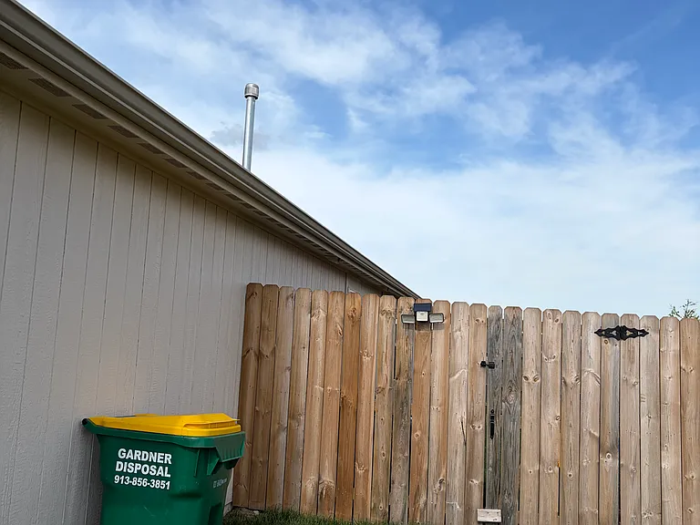 571 N Pecan St — Photo 15
