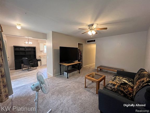 3rd image of 13310 Saint Andrews Ave