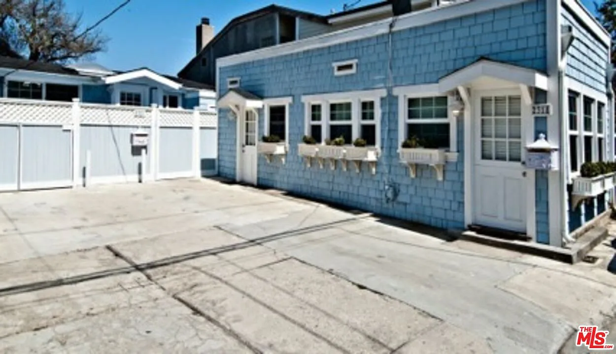 Studio, 1.0 bath, 500 sqft, $3,000 — Photo 4