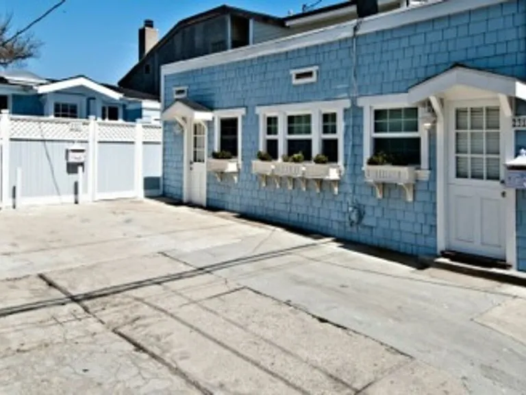 2318 Strongs Dr — Photo 4