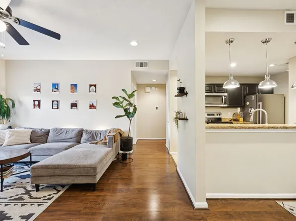 8601 Park Ln APT 726, Dallas, TX 75231