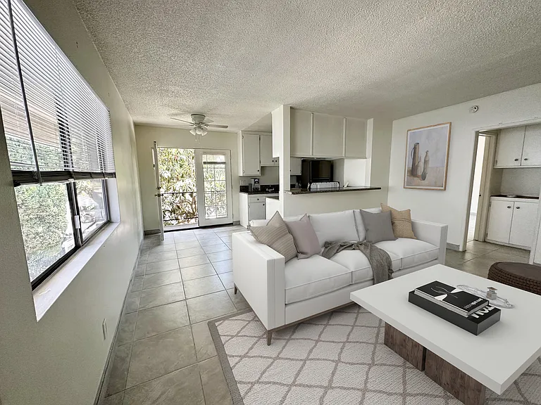 12750 Venice Blvd #5 — Photo 1