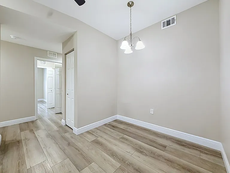 5281 Bowline Ct — Photo 10
