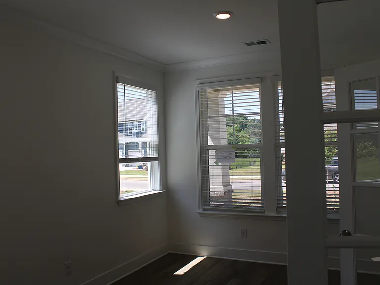 175 Andalusa Ct — Photo 6