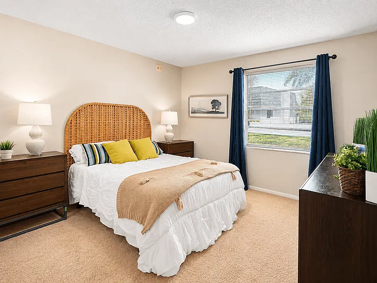 Auburn Glen Apartments — Photo 6