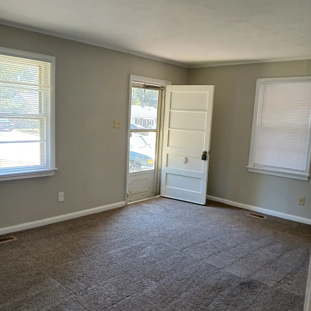 2 bed, 800 sqft, $850 — Photo 2