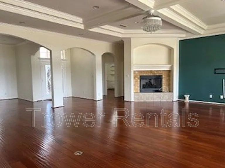 8104 San Antonio St — Photo 38