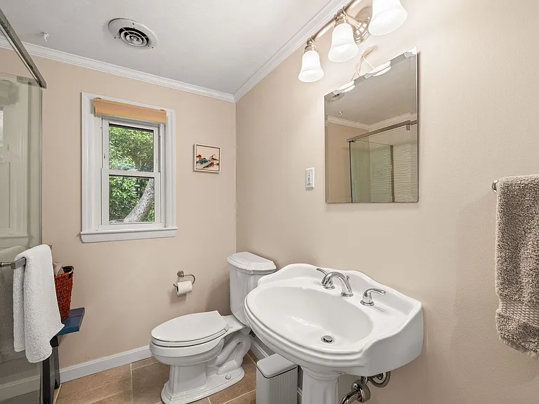 11 Pine St — Photo 11