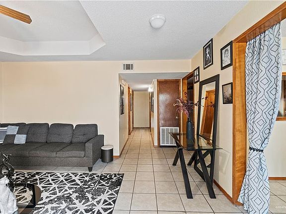 2nd image of 106 Rosas Priego St