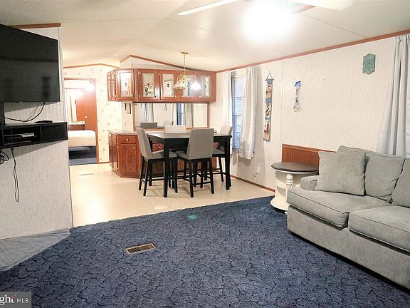 2nd image of 34196 Whispering Ln