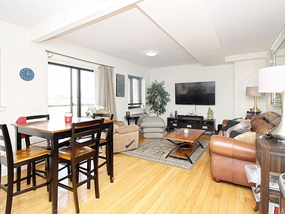 3rd image of 31-35 31st St #703