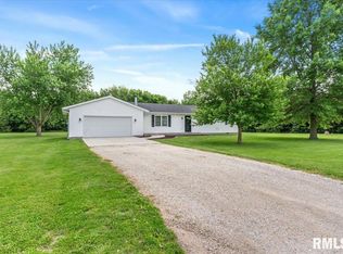 5660 Wesley Chapel Rd, Chatham, IL 62629