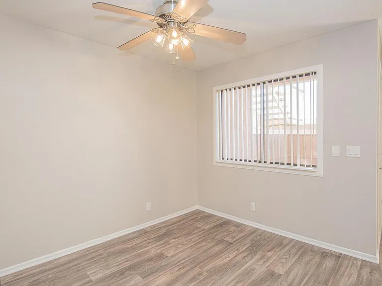 SummerRidge Apartments — Photo 24
