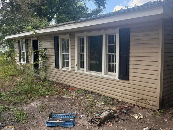 1068 Sullivan Road, Kinston, NC 28504