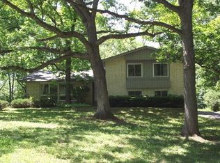 7N120 Hickory Ln, Saint Charles, IL 60120