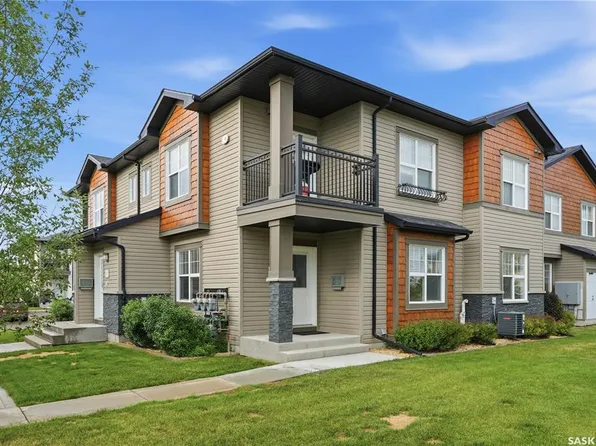 UNIT 801-1015 Patrick CRESCENT, Saskatoon, SK S7W 0M4
