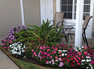 694 Center St APT C, Costa Mesa, CA 92627