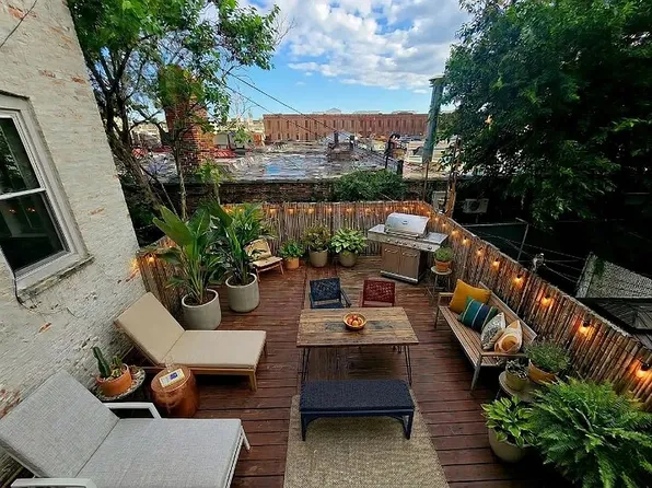 211 61st St APT 2, Brooklyn, NY 11220