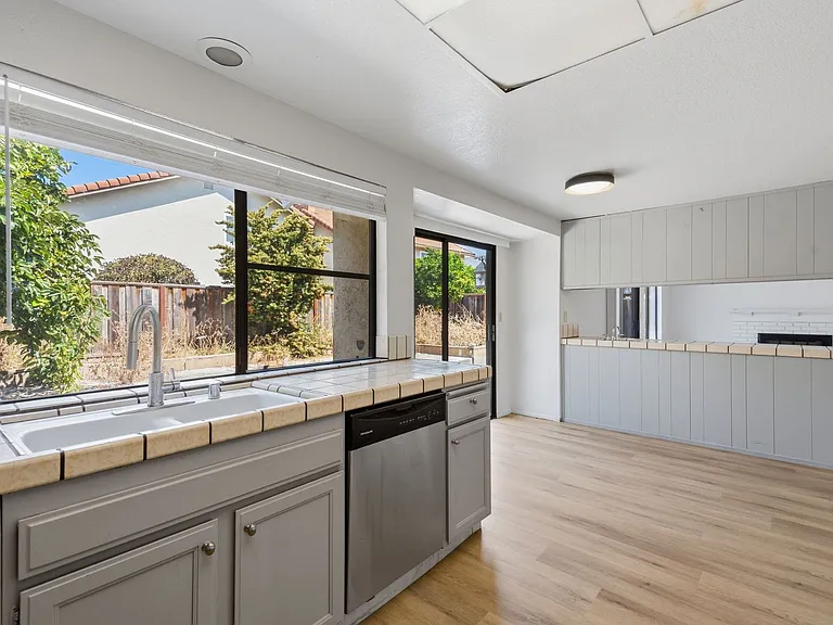 1387 Xavier Ave — Photo 11