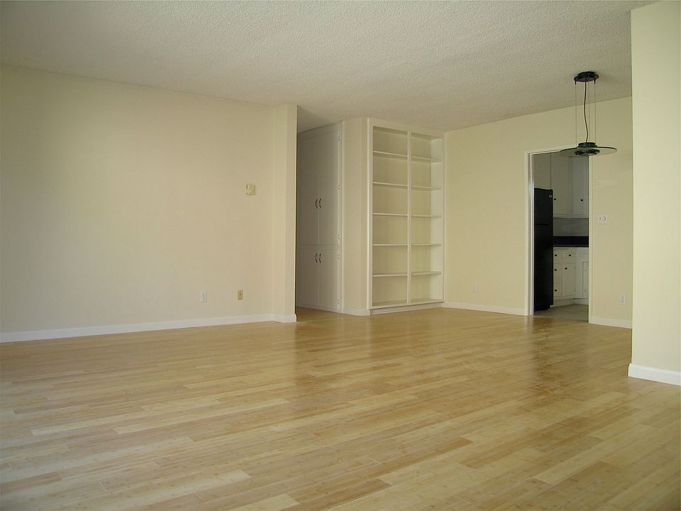 Living room/dDining area