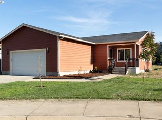 1222 Blossom Ct, Sutherlin, OR 97479