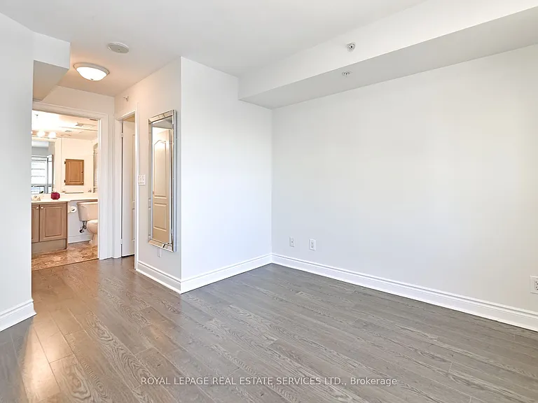 350 Princess Royal Dr #1705 — Photo 13