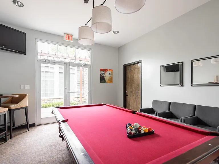 Riverset Apartments — Photo 32