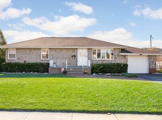 202 N Chestnut St, Massapequa, NY 11758