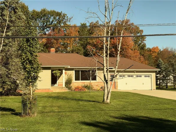 4694 Maple Ln, North Royalton, OH 44133
