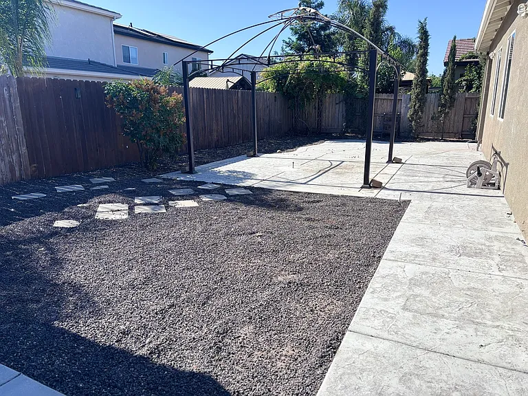 2096 Oleander Ave — Photo 9