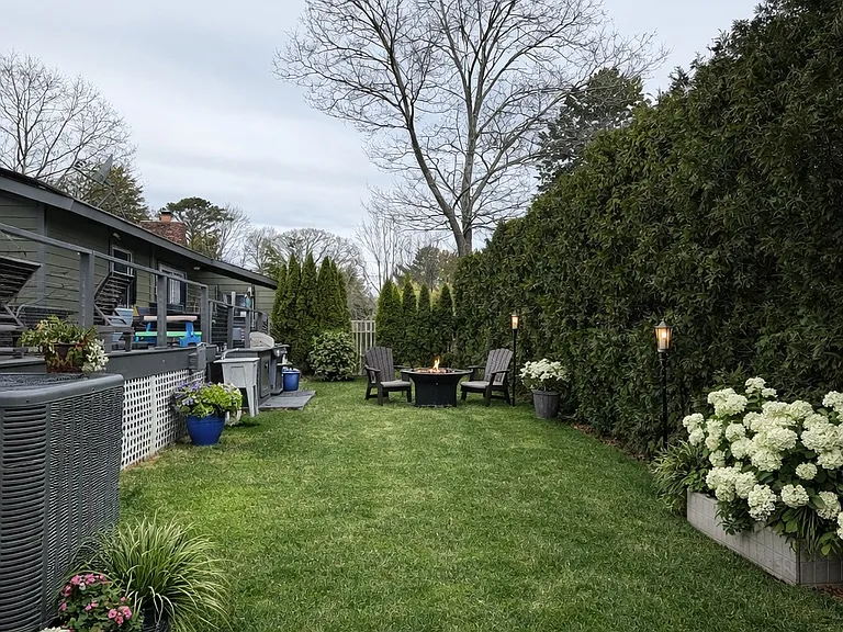15 Linda Ln — Photo 32