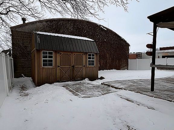 Backyard w/storage shed