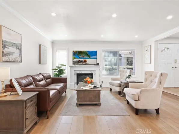 10 Goldenbush, Irvine, CA 92604