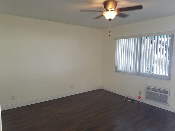 3rd image of 3008 SE 4th Ave #3008