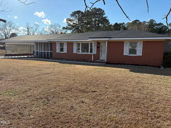 202 S 18th St, Erwin, NC 28339