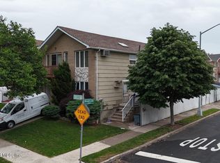 332 Saint Johns Ave, Staten Island, NY 10305