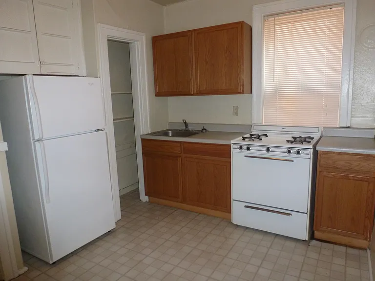 4531 Chouteau Ave — Photo 5
