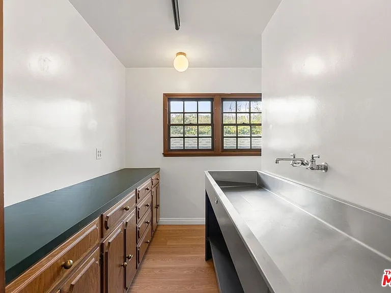 10593 Wilkins Ave — Photo 32