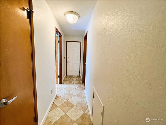 5th image of 751 Mount Olympus Avenue SE